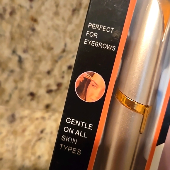 Brow Shaper Flawless - Picture 5 of 6